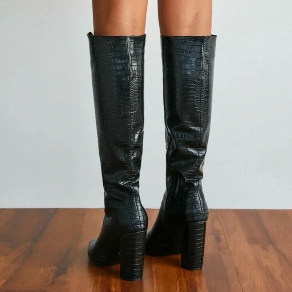NIB Pauvaody Black Snakeskin Faux Leather Knee High Tall Pointed Heel Boots 7 - Picture 4 of 16